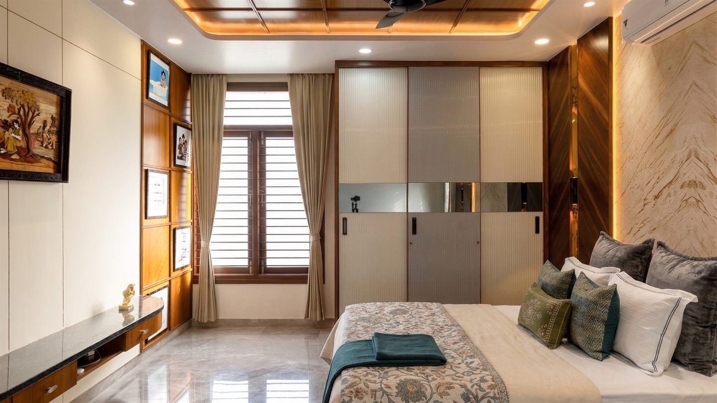 Mohan Reddy - Wardrobe Master Bedroo  Srinivasa House By Urban Architects