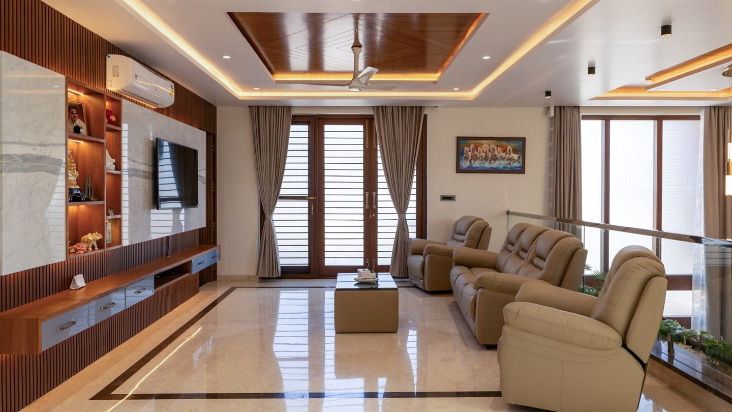 Mohan Reddy - Family Room  Srinivasa House By Urban Architects